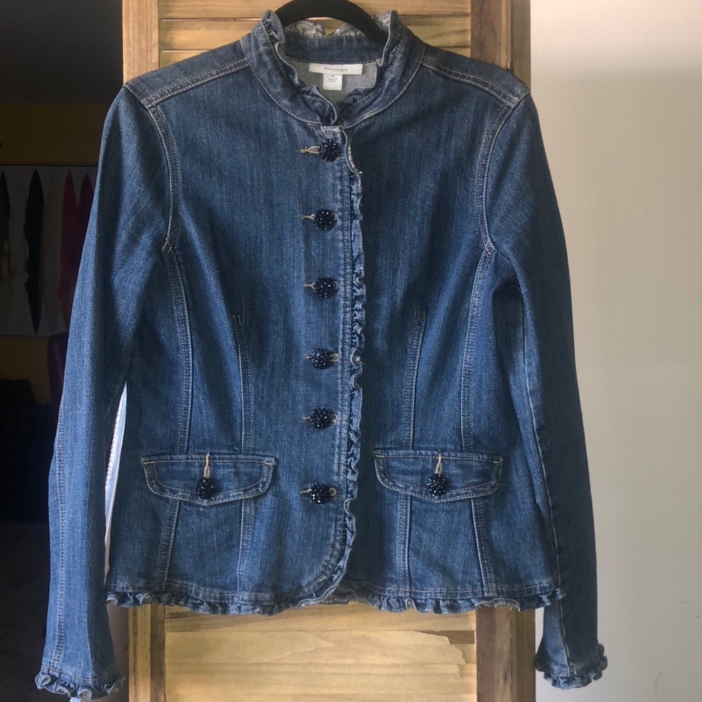 Adorable chic denim jacket! size medium!